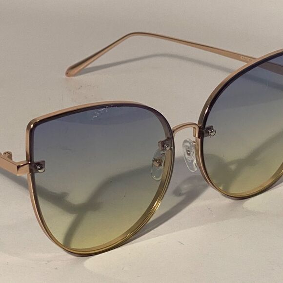 1350 Oversized Butterfly Gold Wire Green Lens Sunglasses NWT main image 4